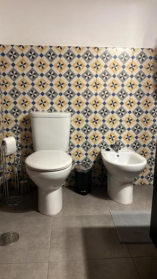 Apartamento Turistico R. Gonzalez Abreu セビリア エクステリア 写真